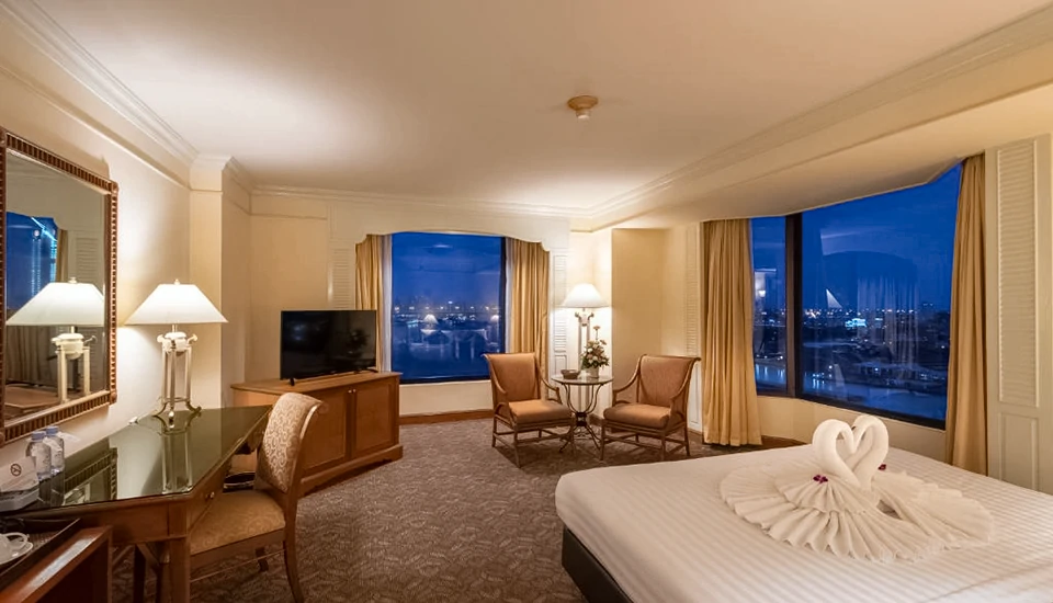 هتل مونتین ریورساید بانکوک